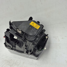 Laden Sie das Bild in den Galerie-Viewer, Frontscheinwerfer Audi Q3 8U0941004H Xenon Rechts Scheinwerfer Headlight