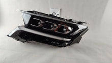 Load image into Gallery viewer, Frontscheinwerfer Kia Sorento IV 92101P2120 Xenon Links Scheinwerfer Headlight