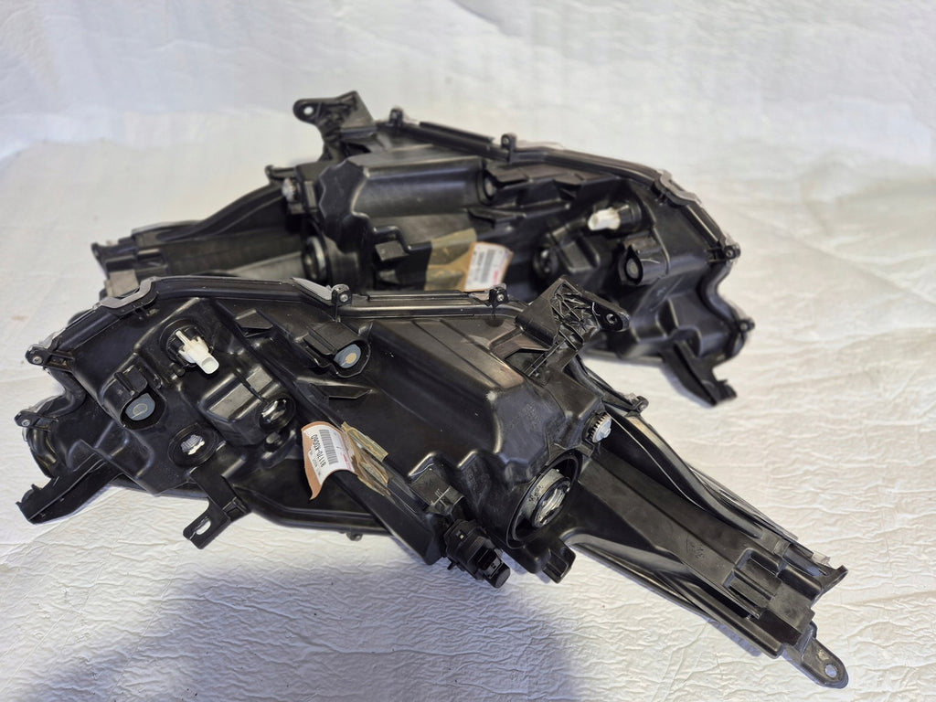 Frontscheinwerfer Toyota Yaris 81130-K0060 Ein Satz Scheinwerfer Headlight SCH1372935069gj