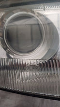 Laden Sie das Bild in den Galerie-Viewer, Frontscheinwerfer VW Passat Xenon Rechts Scheinwerfer Headlight SCH2935549320cd