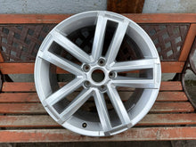 Load image into Gallery viewer, 1x Alufelge 19 Zoll 8.0" 5x120 43ET 2H0601025AD VW Amarok Rim Wheel FEL9338377185sr
