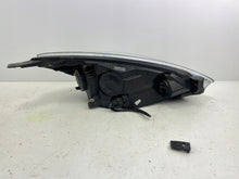 Laden Sie das Bild in den Galerie-Viewer, Frontscheinwerfer Ford Fiesta H1BB-13W029-AD H1BB-13W030-AD Vorderseite SCH2511293021wa