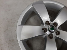 Laden Sie das Bild in den Galerie-Viewer, 1x Alufelge 17 Zoll 7.0&quot; 5x100 41ET Glanz Silber 5J7601025 Skoda Roomster
