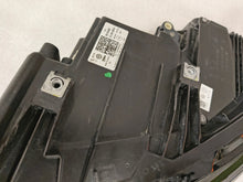 Laden Sie das Bild in den Galerie-Viewer, Frontscheinwerfer VW Multivan Transporter 7L1941035A FALSE Headlight SCH1423292411cx