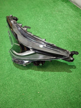 Laden Sie das Bild in den Galerie-Viewer, Frontscheinwerfer Toyota Corolla 90153950 Links Scheinwerfer Headlight SCH5177820127oh