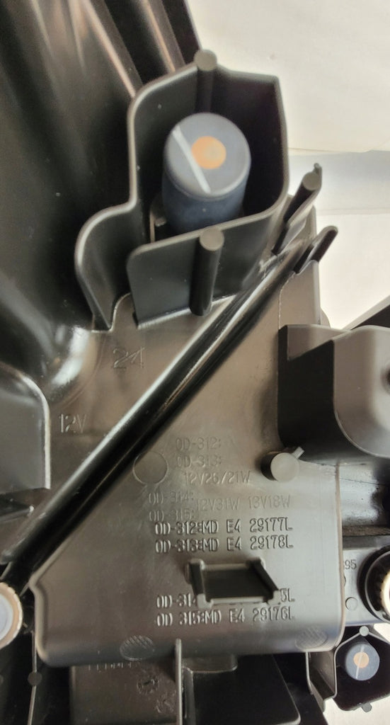 Frontscheinwerfer Toyota Yaris Cross 0D-314 Full LED Links Headlight SCH5526153099cl