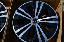 Laden Sie das Bild in den Galerie-Viewer, 4x Alufelge 17 Zoll 7.5" 5x112 40ET A2134015100 Mercedes-Benz Vito W447 FEL5864819939oy