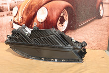 Laden Sie das Bild in den Galerie-Viewer, Frontscheinwerfer VW Touareg 761941081 761941082 Full LED Rechts oder Links