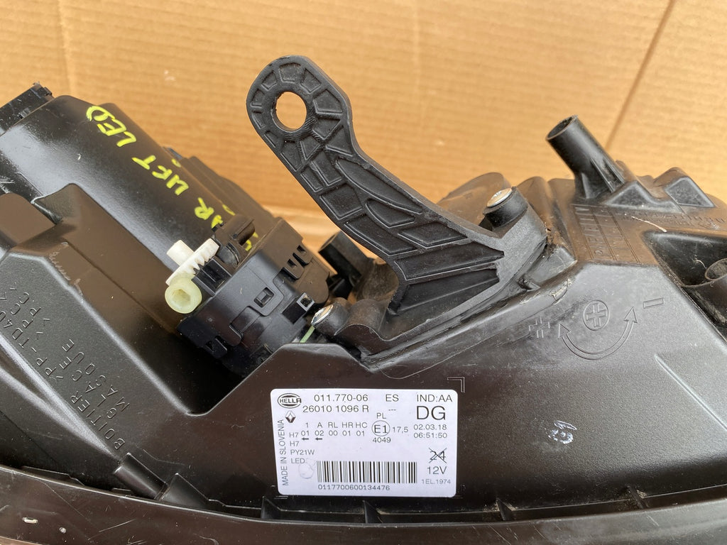 Frontscheinwerfer Renault Kadjar 620101096R Rechts Scheinwerfer Headlight SCH4752597642nm