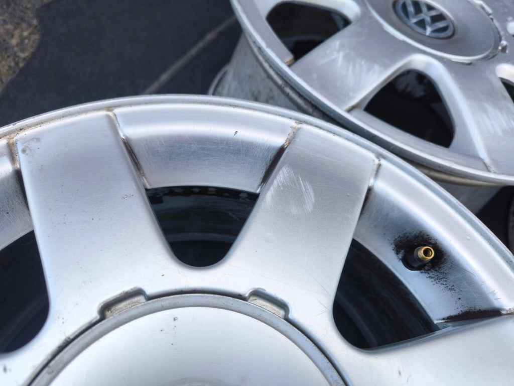 4x Alufelge 15 Zoll 7.0" 5x112 45ET 3B0601025A Audi A4 A3 Leon I Golf Rim Wheel FEL8601570424um