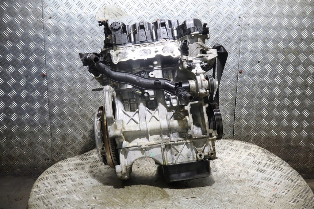 Motor Peugeot 208 II HM05 1.2 73PS 106kW 2022 Benzin Engine Unkomplett