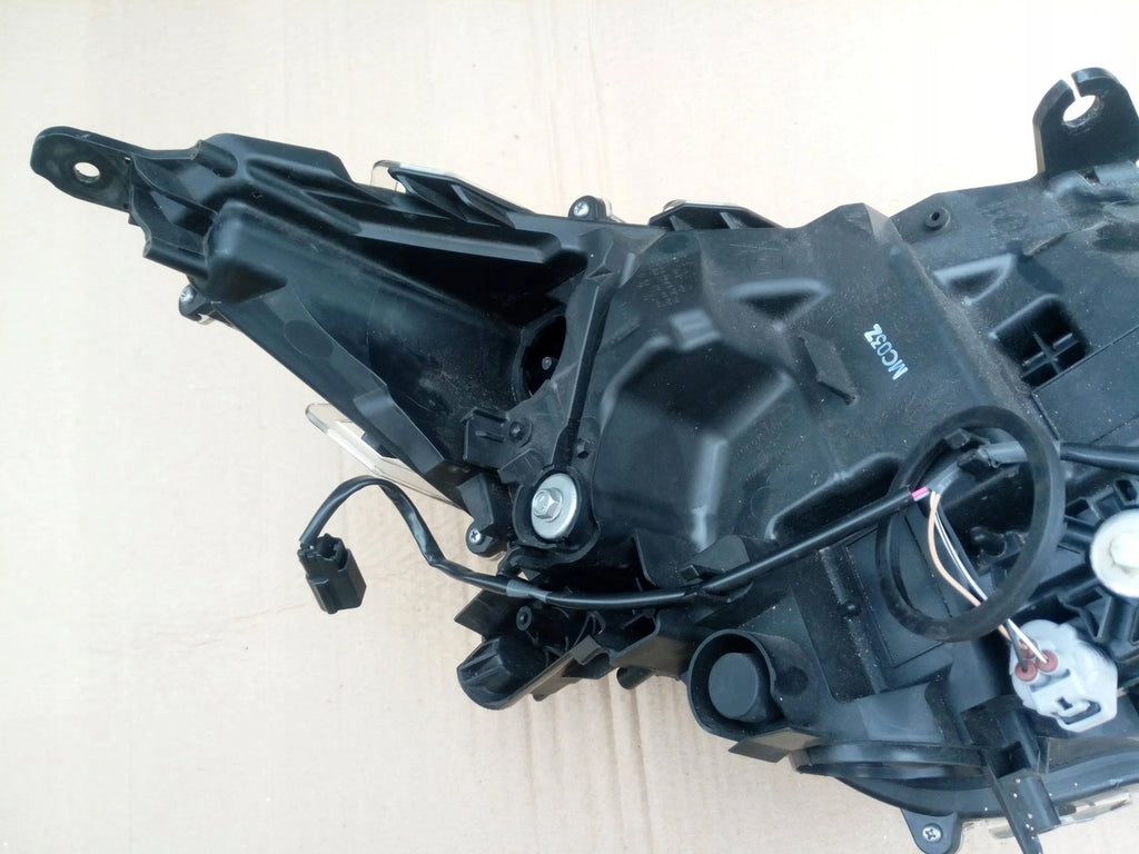 Frontscheinwerfer Toyota V LED Links Scheinwerfer Headlight SCH3315420223zo