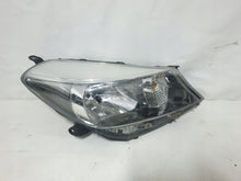 Laden Sie das Bild in den Galerie-Viewer, Frontscheinwerfer Toyota Yaris Rechts Scheinwerfer Headlight SCH3348845119nb