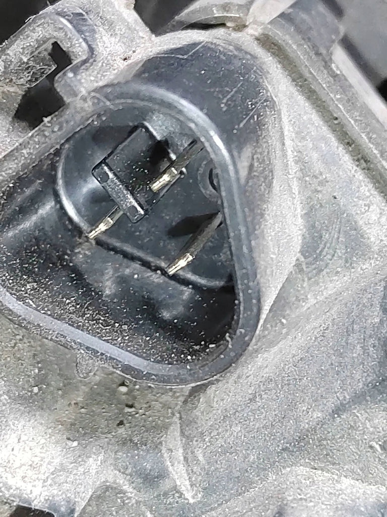 Frontscheinwerfer Toyota Avensis 10R022556 9922680008 D4S8596724010 Links SCH9653465267mf