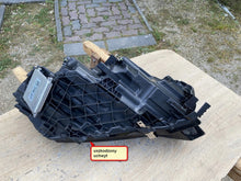 Laden Sie das Bild in den Galerie-Viewer, Frontscheinwerfer Skoda Octavia IV 5E4941015A Full LED Rechts oder Links SCH8396333424ok