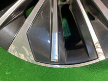 Load image into Gallery viewer, 1x Alufelge 17 Zoll 7.5" 5x112 41ET 3P0601025D Skoda Superb I Rim Wheel FEL6799312852ks