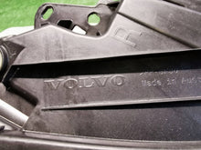 Laden Sie das Bild in den Galerie-Viewer, Frontscheinwerfer Volvo Xc40 32293764 Rechts Scheinwerfer Headlight SCH4860017642dg