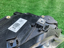 Load image into Gallery viewer, Frontscheinwerfer VW Polo 2G1941035H Halogen Links Scheinwerfer Headlight