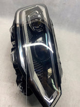 Laden Sie das Bild in den Galerie-Viewer, Frontscheinwerfer VW Sportsvan 517941036A Rechts Scheinwerfer Headlight