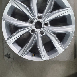 1x Alufelge 18 Zoll 7.0