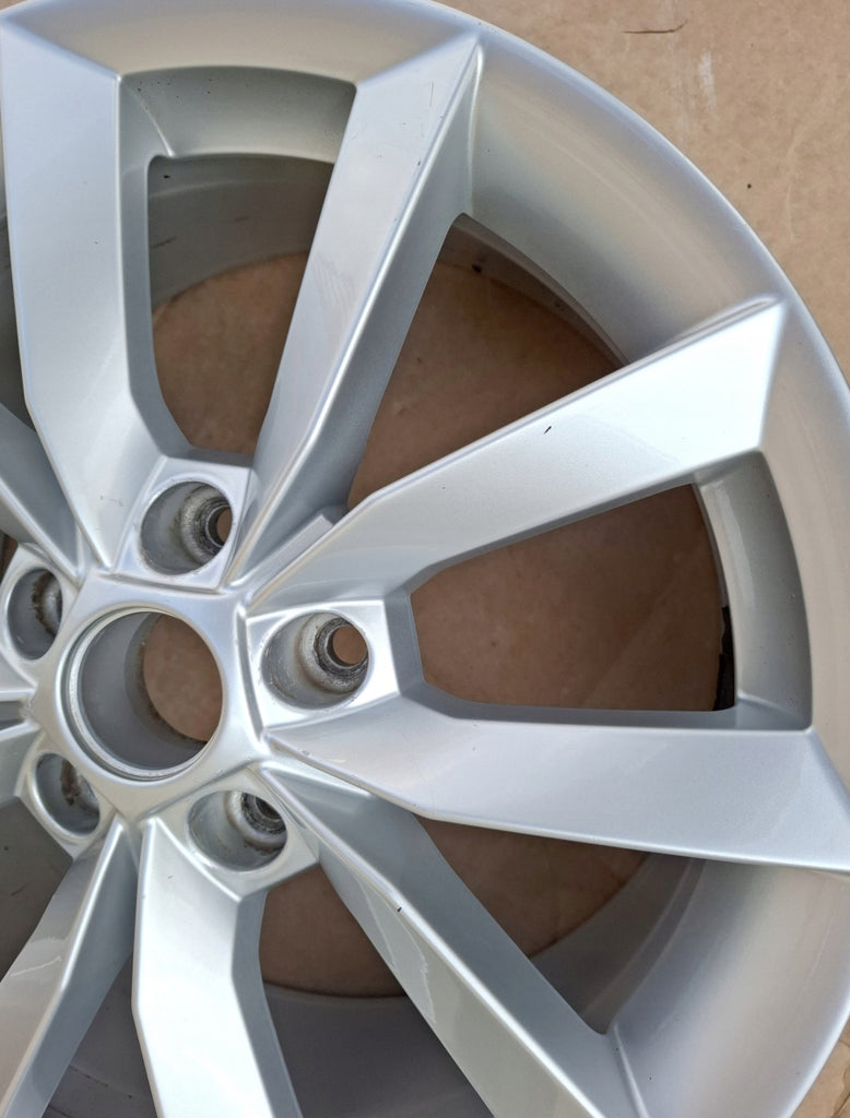 1x Alufelge 17 Zoll 7.0" 5x112 45ET 5L0601025K Skoda I Rim Wheel FEL3736832488ml