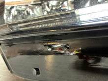 Laden Sie das Bild in den Galerie-Viewer, Frontscheinwerfer Skoda Octavia IV 5E4941016 Full LED Rechts Headlight SCH5229844679iq