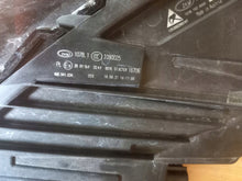 Laden Sie das Bild in den Galerie-Viewer, Frontscheinwerfer Audi Q8 4M8941034 Vorderseite Scheinwerfer Headlight