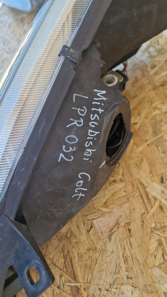 Frontscheinwerfer Mitsubishi Colt LPR032 MR957354 Rechts Scheinwerfer Headlight