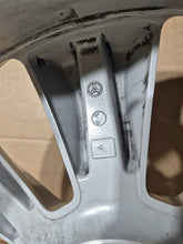 Load image into Gallery viewer, 1x Alufelge 20 Zoll 8.5" 5x112 45ET Glanz Silber A2044015002 Mercedes-Benz FEL8358003353vw