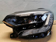 Laden Sie das Bild in den Galerie-Viewer, Frontscheinwerfer Renault Captur II 260608054R Links Scheinwerfer Headlight SCH8024147581ge