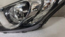 Load image into Gallery viewer, Frontscheinwerfer Hyundai I30 Links Scheinwerfer Headlight SCH2387142262cb
