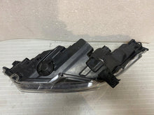 Laden Sie das Bild in den Galerie-Viewer, Frontscheinwerfer Toyota 4 Yaris Full LED Rechts Scheinwerfer Headlight SCH1890296700dq