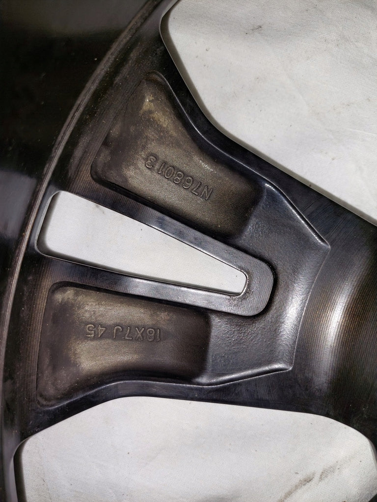 1x Alufelge 18 Zoll 7.0" 5x114.3 45ET Glanz N768013 Nissan X-Trail Rim Wheel