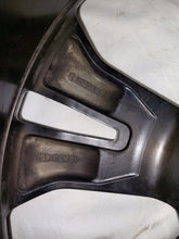 Load image into Gallery viewer, 1x Alufelge 18 Zoll 7.0&quot; 5x114.3 45ET Glanz N768013 Nissan X-Trail Rim Wheel