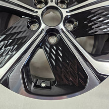 Laden Sie das Bild in den Galerie-Viewer, 1x Alufelge 16 Zoll 6.5&quot; 5x114.3 40ET 52910CR200 Kia Carens Rim Wheel