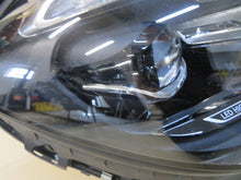 Laden Sie das Bild in den Galerie-Viewer, Frontscheinwerfer Mercedes-Benz W206 A2069060803 LED Rechts Headlight SCH1638769937ri
