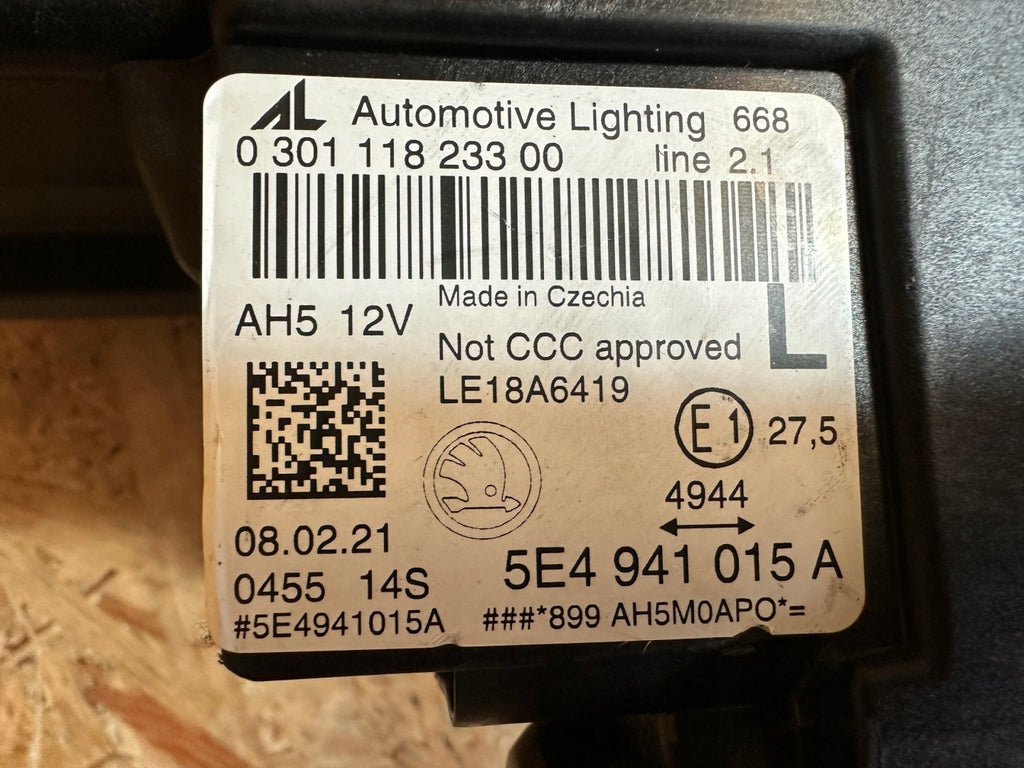 Frontscheinwerfer Skoda Octavia IV 5E4941015A LED Links Scheinwerfer Headlight SCH2114090507wt