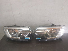 Laden Sie das Bild in den Galerie-Viewer, Frontscheinwerfer Dacia Sandero II 260604218R 26010595R LED Rechts oder Links