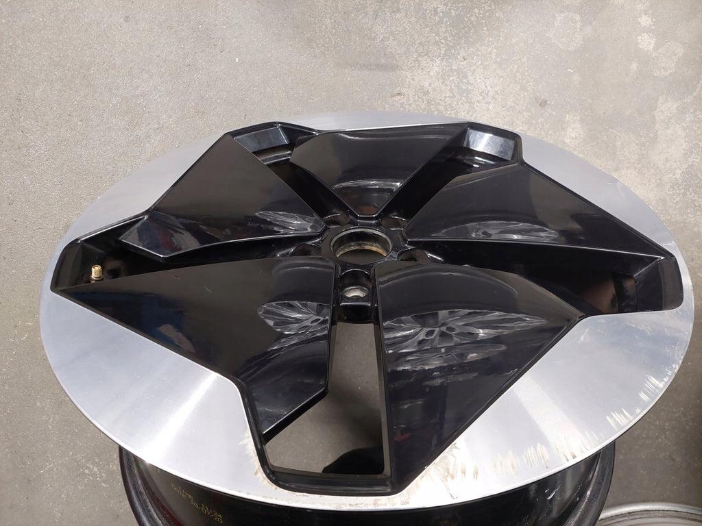 1x Alufelge 20 Zoll 7.5" 5x112 44ET Glanz Schwarz 10A601025B VW Id.3 Rim Wheel FEL2307592883hm