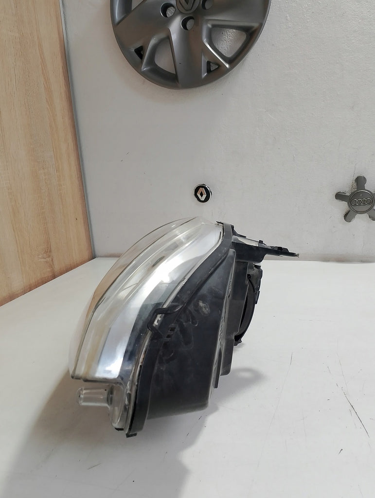 Frontscheinwerfer Renault Trafic III Laguna 260100033R Rechts Headlight