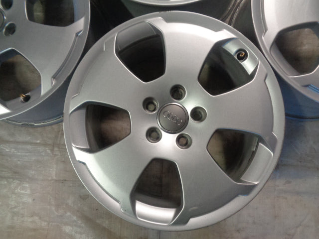 4x Alufelge 17 Zoll 7.5" 5x112 56ET Glanz Silber 8P0601025C Audi A3 Rim Wheel FEL2197459711zs