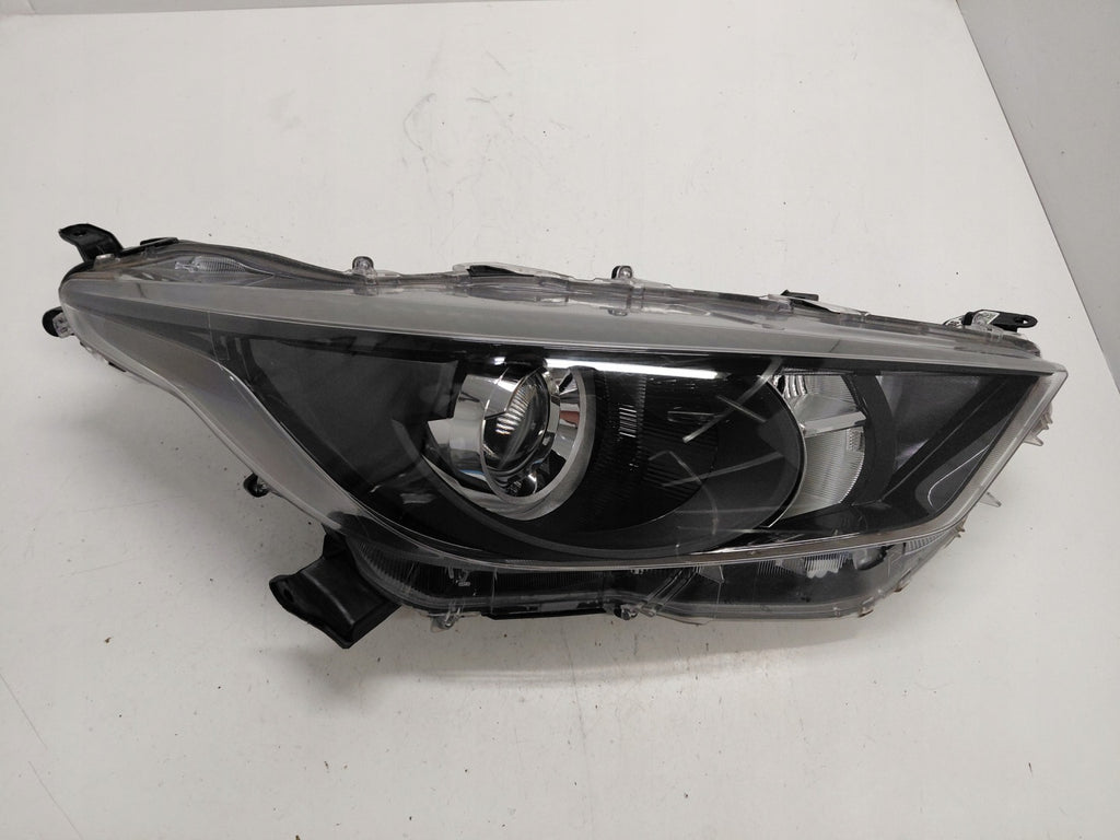 Frontscheinwerfer Toyota Yaris Rechts Scheinwerfer Headlight SCH1798611996my
