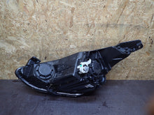 Laden Sie das Bild in den Galerie-Viewer, Frontscheinwerfer Hyundai I10 92102B9000 LED Rechts Scheinwerfer Headlight