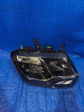 Laden Sie das Bild in den Galerie-Viewer, Frontscheinwerfer Dacia Duster 260100156R Rechts Scheinwerfer Headlight SCH3117184202dn