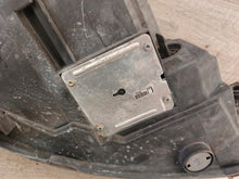 Laden Sie das Bild in den Galerie-Viewer, Frontscheinwerfer Seat Toledo III 1P1941007A LED Ein Stück (Rechts oder Links)