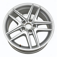 Load image into Gallery viewer, 1x Alufelge 17 Zoll 6.5&quot; 5x112 28ET Glanz Silber 8W9601025 Audi Rim Wheel