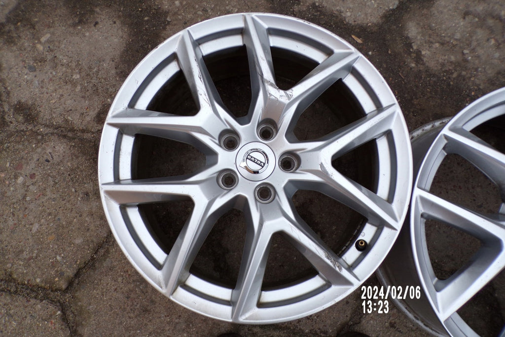 1x Alufelge 18 Zoll 7.5" 5x108 50,5ET Glanz Silber 31423851 Volvo Xc60 Rim Wheel