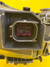 Laden Sie das Bild in den Galerie-Viewer, Frontscheinwerfer Audi A5 8B3941033AA LED Links Scheinwerfer Headlight SCH7640315372qa