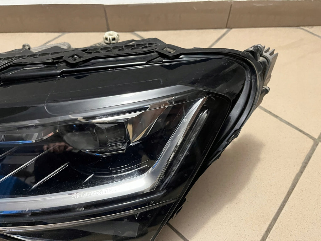 Frontscheinwerfer Skoda Superb III 3V1941015D LED Links Scheinwerfer Headlight