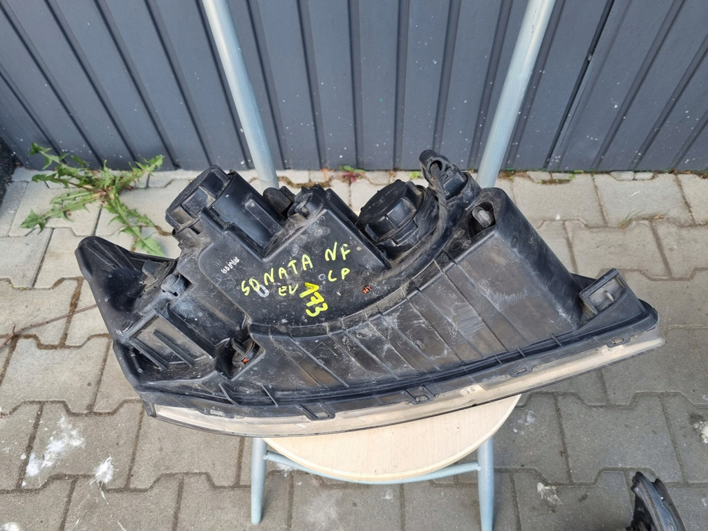 Frontscheinwerfer Hyundai Sonata V Nf Links Scheinwerfer Headlight SCH9945538106eo